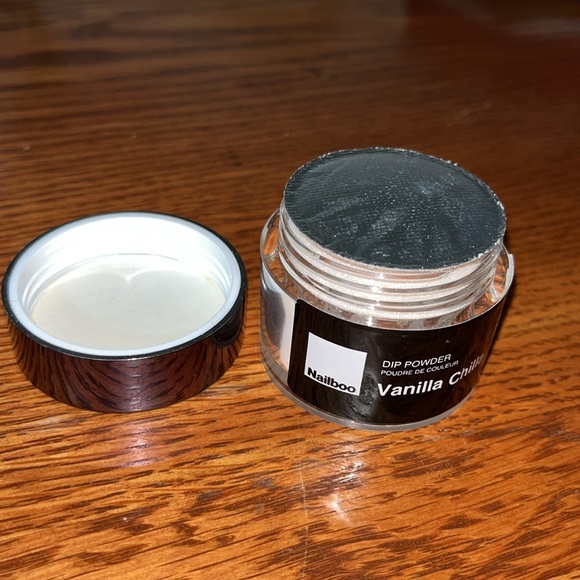 New Nailboo dip powder, Vanilla Chilla. Sparkly cream color. Sealed, no box. - Picture 3 of 3